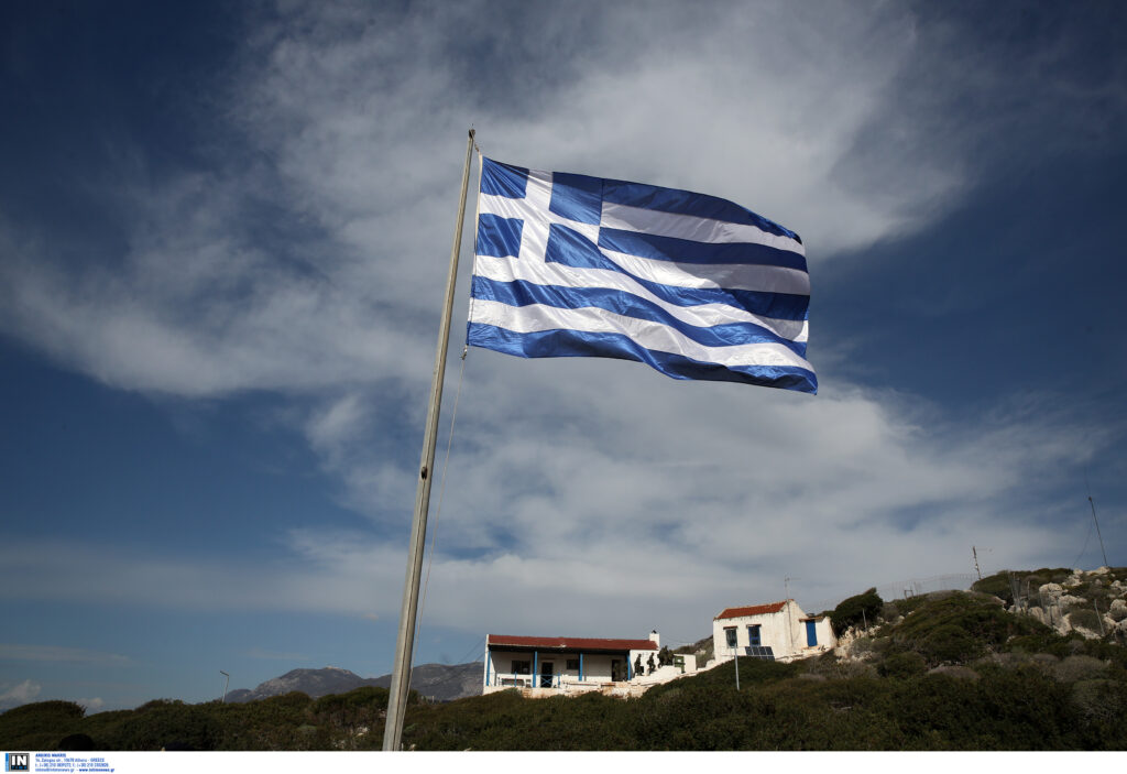 Έλληνες στρατιώτες άνοιξαν πυρ εναντίον ελικοπτέρου  που πέταξε χαμηλά στη Ρω