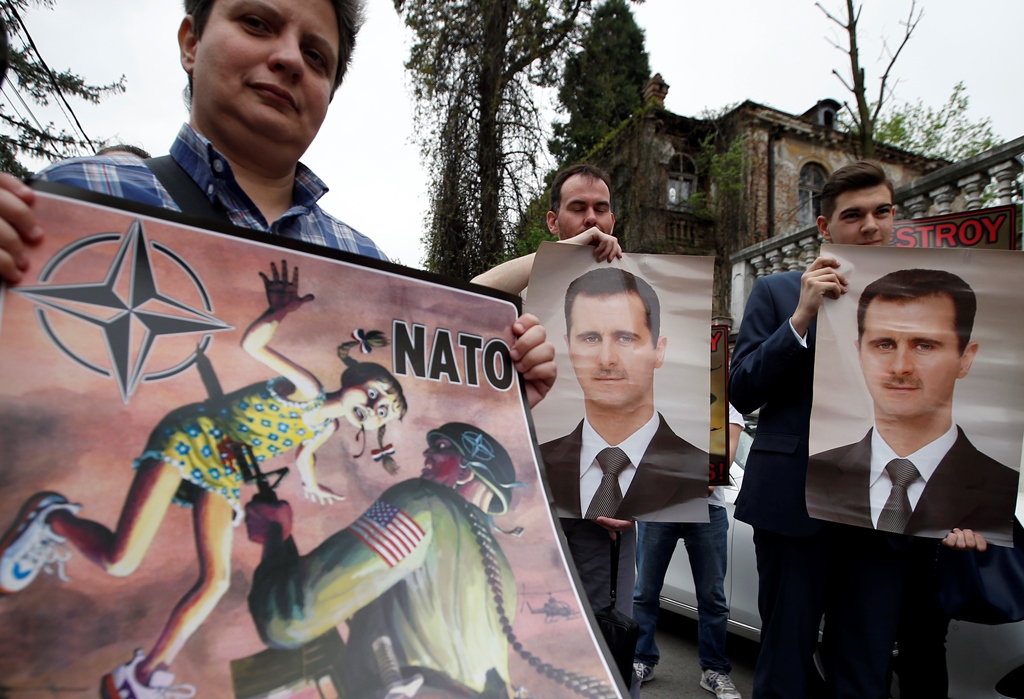 Die Zeit: Το καθεστώς Άσαντ φαίνεται ενισχυμένο μετά την επίθεση