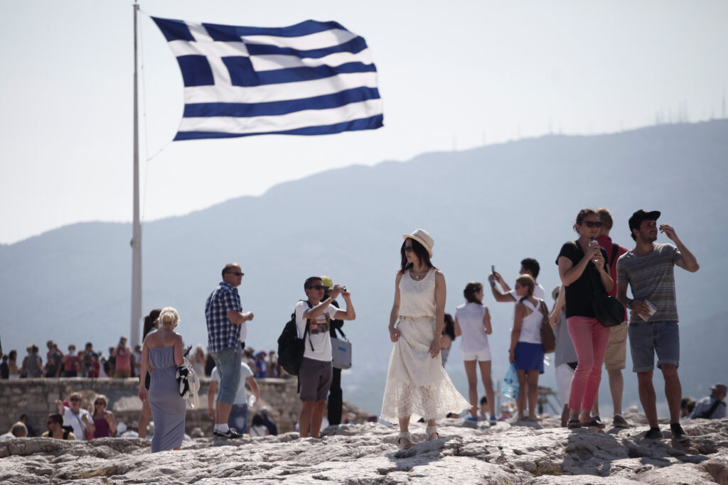 Πάνω από 30 εκατ. τουρίστες το 2017!