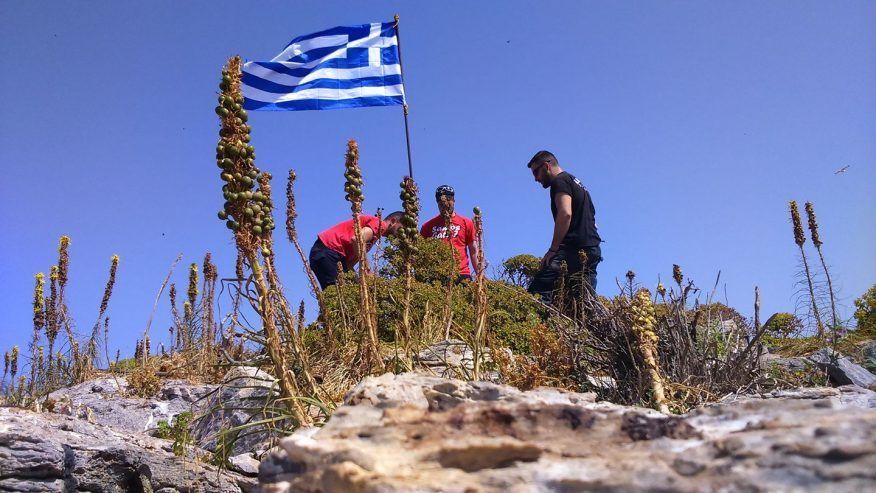 Χρήσιμοι ηλίθιοι όλου του κόσμου ενωθείτε…