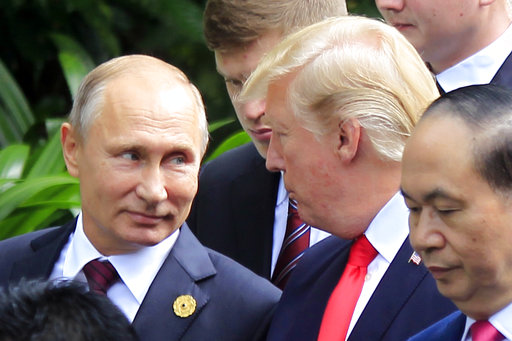 Ο Πούτιν δίνει «γραμμή» για να πέσουν οι τόνοι κατά Τραμπ – Τι κρύβει το …φλέρτ