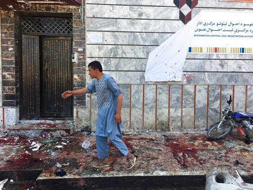 Δεκάδες νεκροί από επίθεση καμικάζι στην Καμπούλ