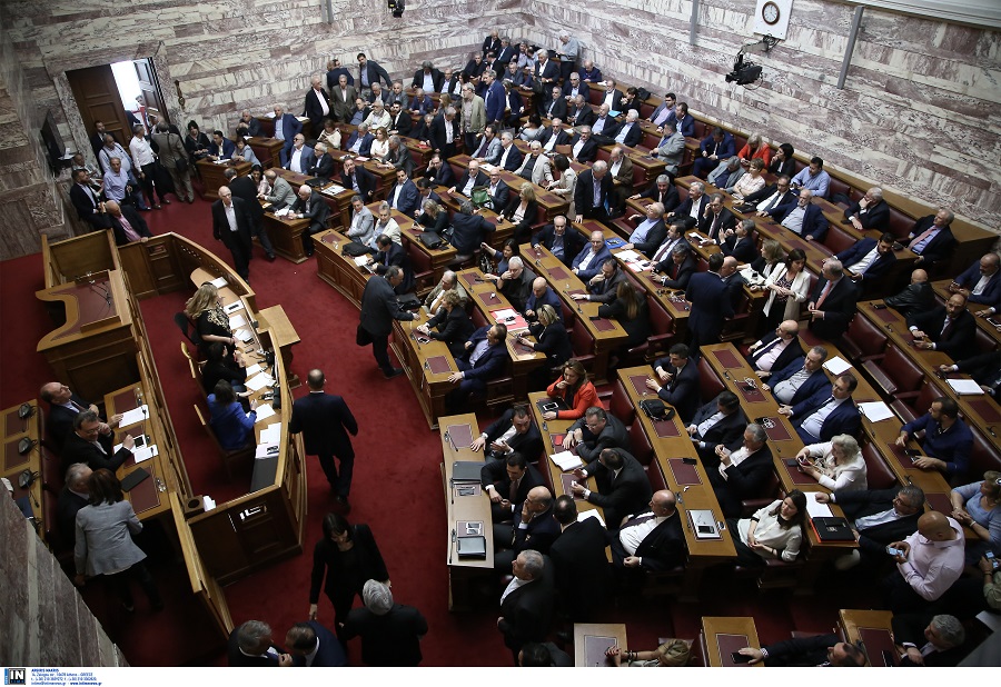 Βουλή: Ψηφίστηκε το νομοσχέδιο για τις λιγνιτικές μονάδες