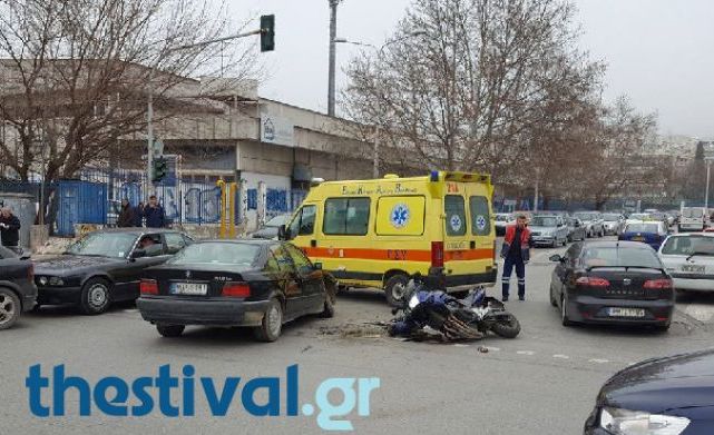 Θεσσαλονίκη: Νεκρός νεαρός μοτοσικλετιστής σε τροχαίο