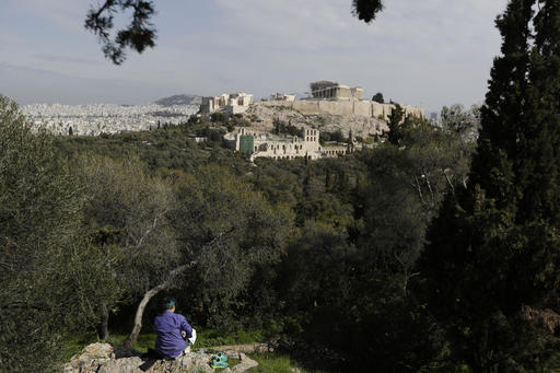 WSJ: Η Ελλάδα σε απόσταση αναπνοής από την απελευθέρωσή της από το καθεστώς των μνημονίων