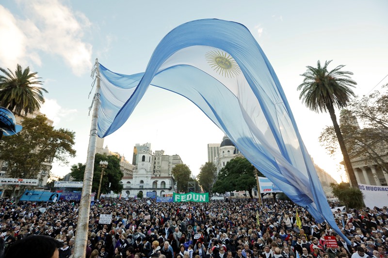 Γερμανία: Κυρίαρχη απόφαση της Αργεντινής η προσφυγή στο ΔΝΤ
