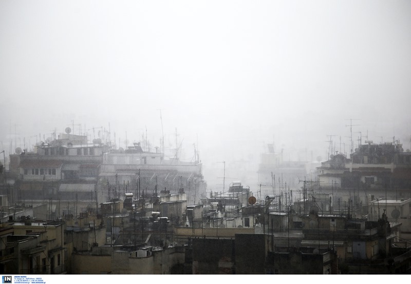 Φθινοπωρινός ο καιρός με βροχές και καταιγίδες