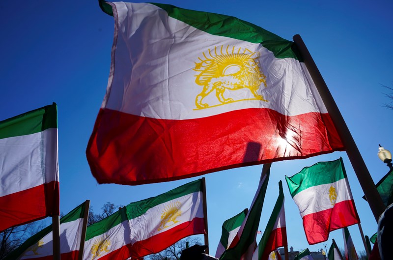 Ξεκάθαρο μήνυμα ΗΠΑ προς Ιράν: Eγκαταλείψτε το πρόγραμμά σας