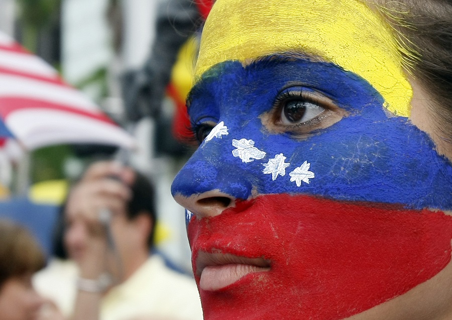 Με αντίποινα απειλούν οι ΗΠΑ τη Βενεζουέλα
