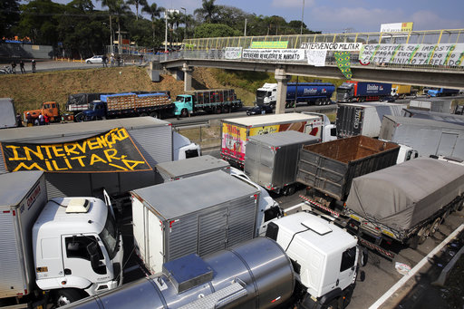 Βραζιλία: Κάνει πίσω η κυβέρνηση – Δεκτά τα αιτήματα των οδηγών για μείωση του ντίζελ