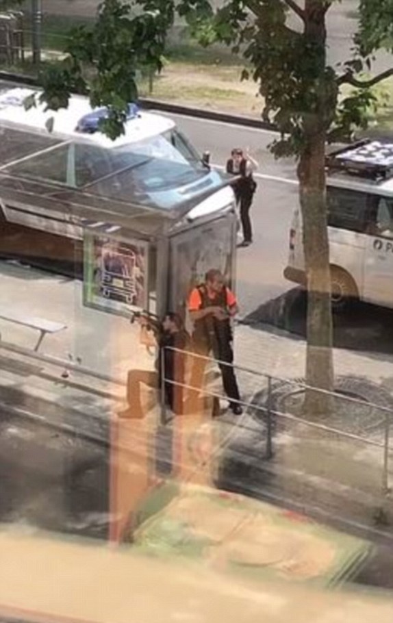 Τέσσερις νεκροί στο Βέλγιο σε ανταλλαγή πυροβολισμών – Τζιχαντιστής ο δράστης; (Photos + Video)