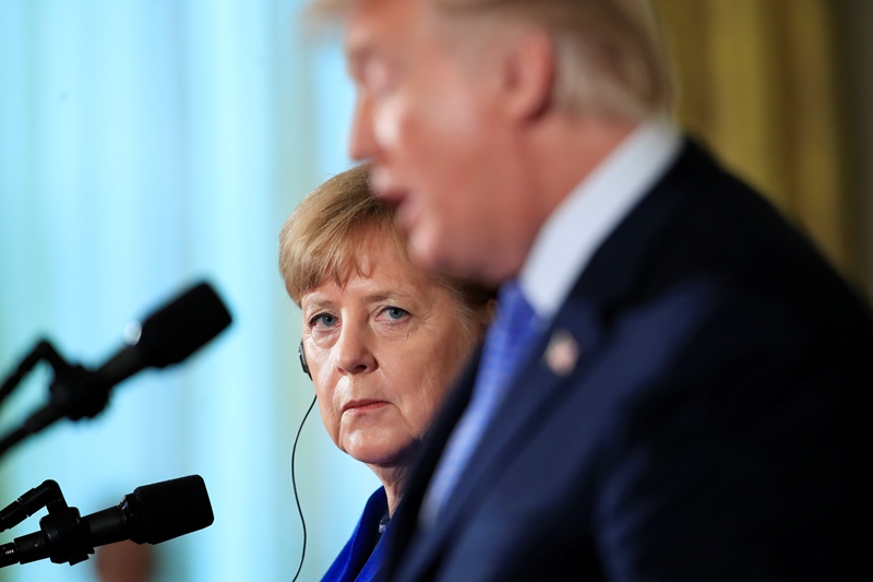 Πολιτική κρίση στη Γερμανία: «Λάδι στη φωτιά» ρίχνει ο Τραμπ