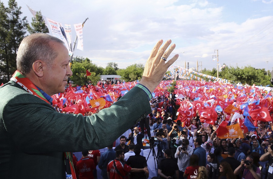 Τι δείχνουν οι δημοσκοπήσεις για τις τουρκικές εκλογές – Δεν εξασφαλίζει πλειοψηφία από τον πρώτο γύρο ο Ερντογάν