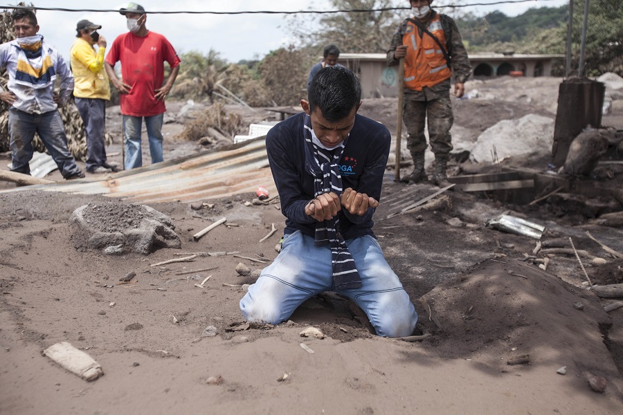 Τραγική παραδοχή των αρχών στη Γουατεμάλα: Αργήσαμε να σημάνουμε συναγερμό για το ηφαίστειο