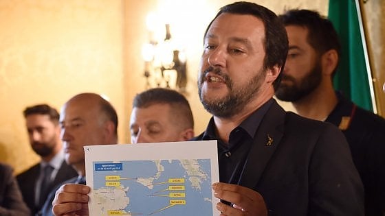 Αντιμεταναστευτική «πρεμιέρα» της νέας ιταλικής κυβέρνησης: Διώχνει πλοίο με 629 πρόσφυγες!