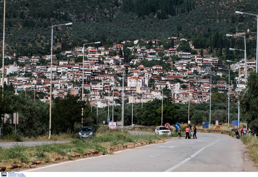 Παραδόθηκε ο δράστης της δολοφονίας της 13χρονης στην Άμφισσα