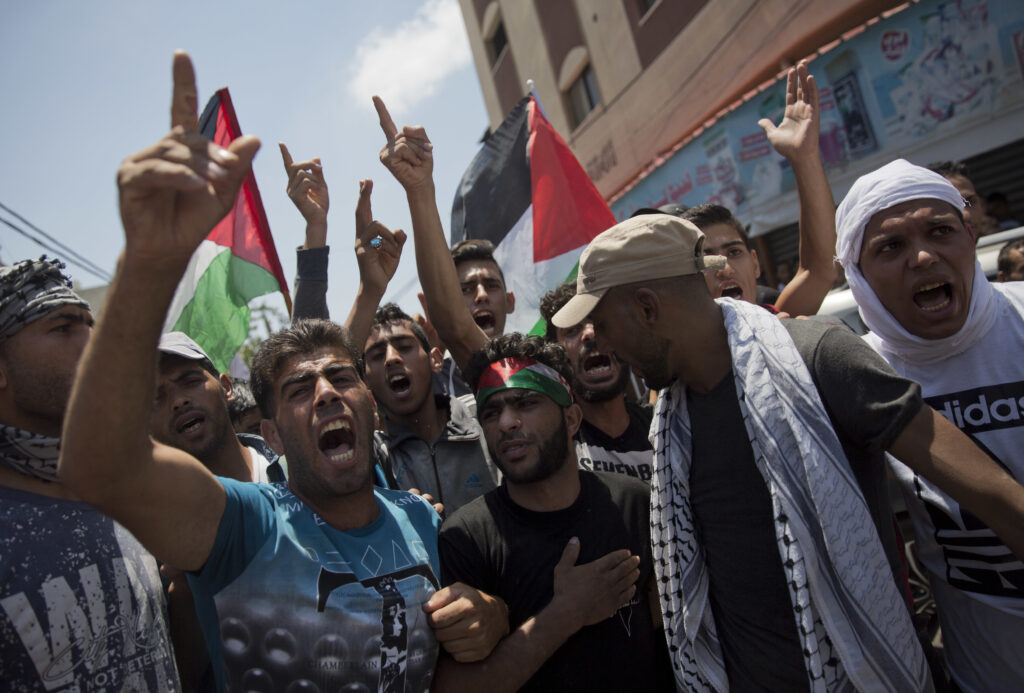 Βίαιη καταστολή διαδήλωσης στη Γάζα