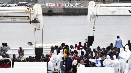 Ο ακροδεξιός Σαλβίνι αποκάλεσε «φορτίο ανθρώπων» απελπισμένους πρόσφυγες