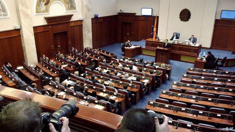 Την Τετάρτη η επικύρωση της συμφωνίας με την Ελλάδα στο κοινοβούλιο της ΠΓΔΜ