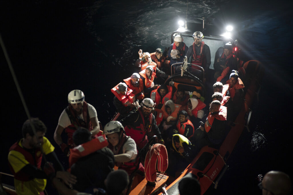 Στους 60 οι νεκροί μετά από ναυάγιο με πρόσφυγες ανοιχτά της Λιβύης