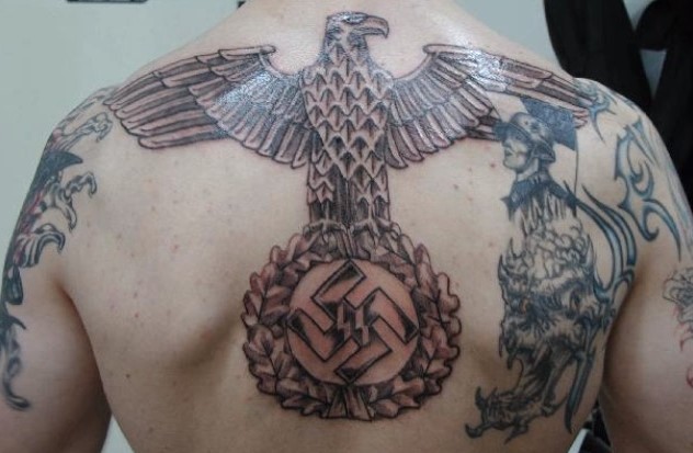 Αυστρία: Δύο χρόνια φυλακή σε 19χρονο με ναζιστικά τατουάζ