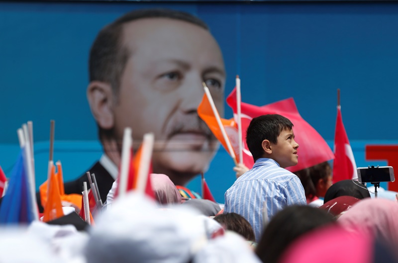 Ποιοι ηγέτες έσπευσαν πρώτοι να συγχαρούν τον Ερντογάν
