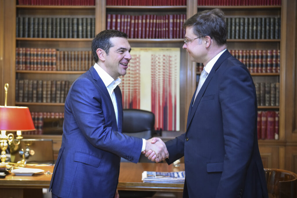 Ντομπρόβσκις: Η Ελλάδα έχει επιστρέψει στην ανάπτυξη, έχει εξασφαλίσει δημοσιονομική σταθερότητα