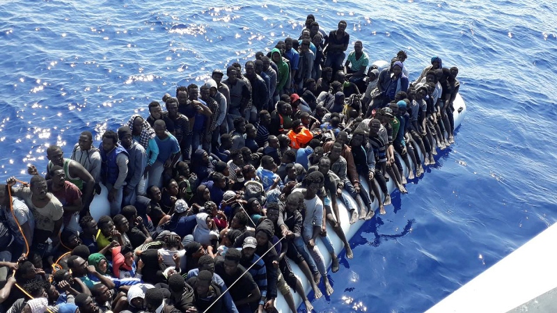 Φρίκη από το ναυάγιο στη Λιβύη: Τρία βρέφη ανάμεσα στους 100 νεκρούς πρόσφυγες