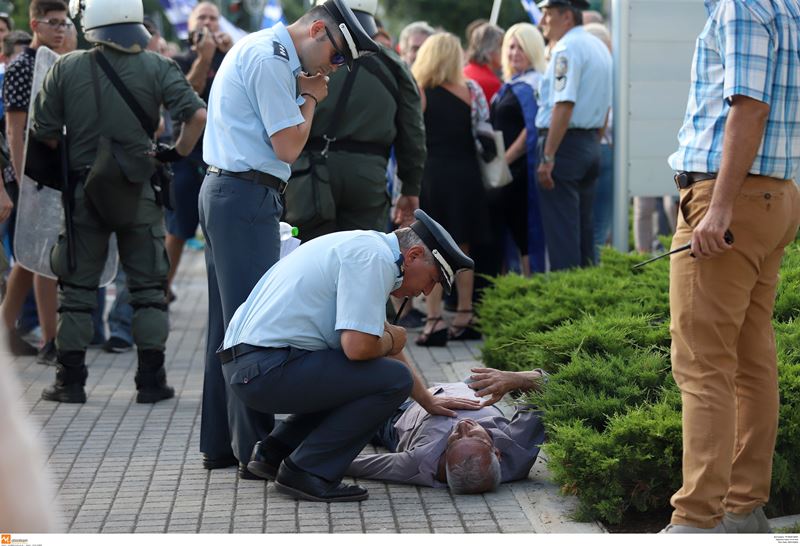 Ο ΣΥΡΙΖΑ: Ο κ. Μητσοτάκης νομιμοποιεί πολιτικά τις φασιστικές επιθέσεις