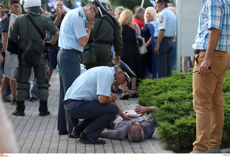 Ο ΣΥΡΙΖΑ: Ο κ. Μητσοτάκης νομιμοποιεί πολιτικά τις φασιστικές επιθέσεις