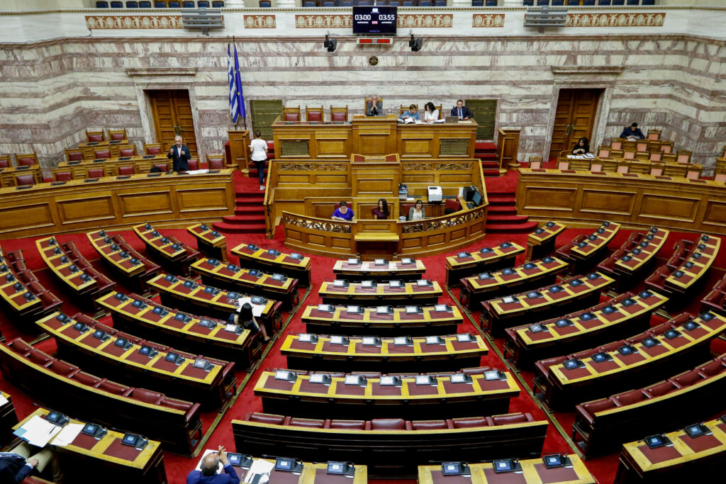 Βουλή: Την Πέμπτη προ ημερησίας για τη συμφωνία του Εurogroup – Τελευταία διορία στον Δημήτρη Καμμένο