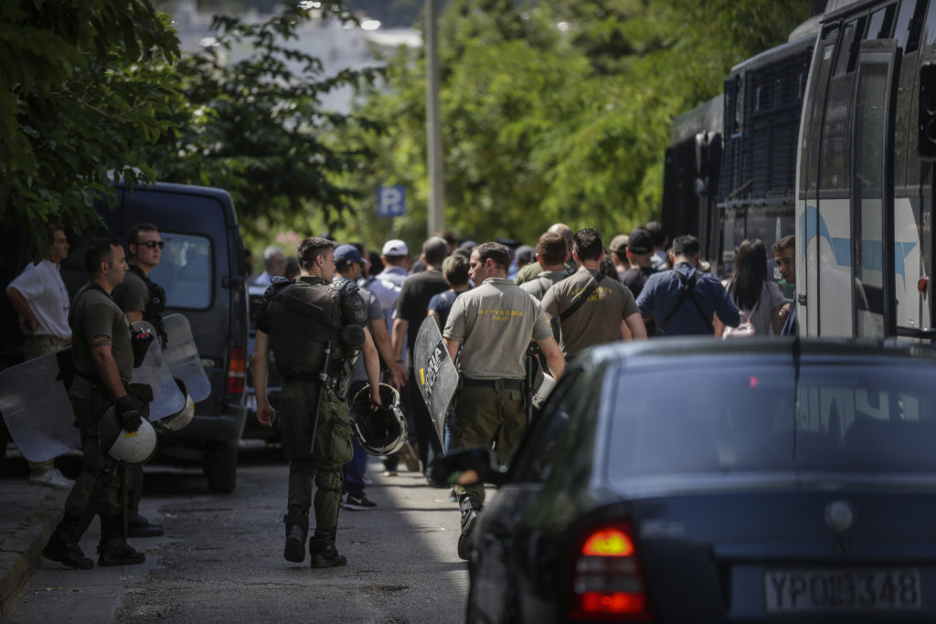 Κατηγορούμενος και πάλι, το μέλος του Ρουβίκωνα για την ανάρτηση κατά του ΣΚΑΪ