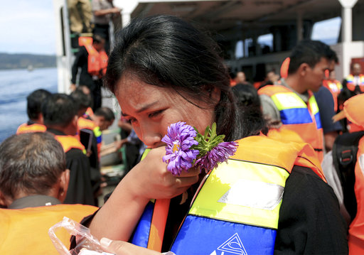 Ινδονησία: 16 νεκροί σε ναυάγιο – Παιδιά ανάμεσα στα θύματα