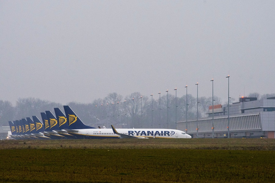 BBC: Μειώνει το στόλο της η Ryanair – «Κόβονται» 300 θέσεις εργασίας