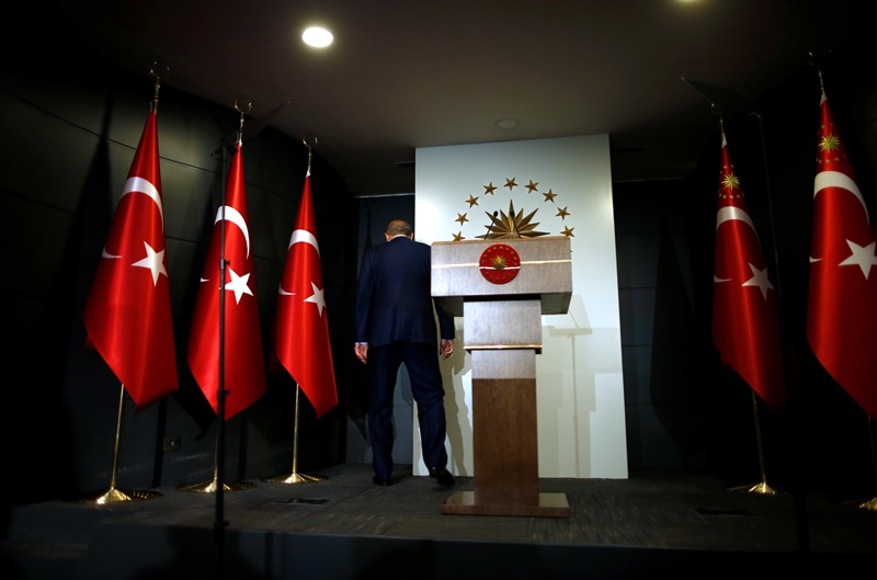 Τουρκία: Παντοδύναμος πλέον ο Ερντογάν – Αποκτά πλήθος εξουσιών