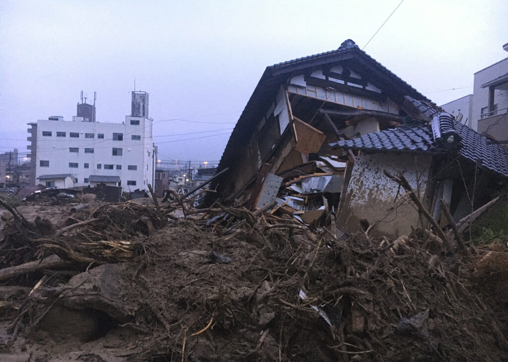 Στους 141 οι νεκροί από τις φονικές πλημμύρες στην Ιαπωνία