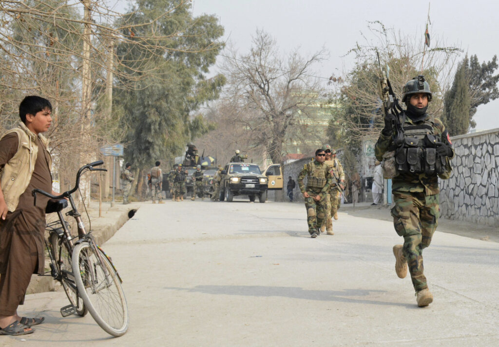Αφγανιστάν: Δέκα νεκροί και δέκα τραυματίες μετά την επίθεση στο υπ. Παιδείας – Ολοκληρώθηκε η επιχείρηση