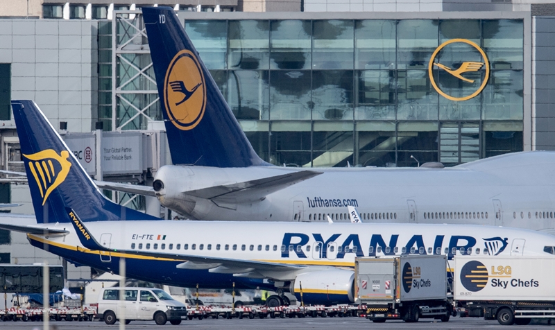 Γερμανία: Αναγκαστική προσγείωση αεροσκάφους της Ryanair – 33 επιβάτες στο νοσοκομείο