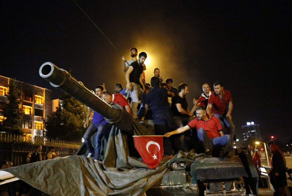 DW: Δύο χρόνια από το πραξικόπημα που ώθησε τον Ερντογάν να αποκτήσει υπερεξουσίες