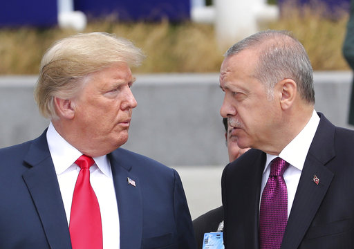 Τραμπ και Ερντογάν συζήτησαν τηλεφωνικά την κατάσταση στη Συρία