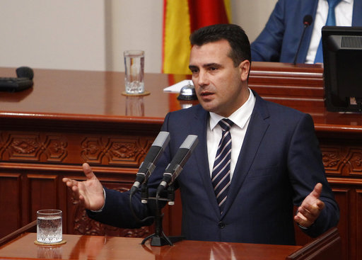 Σκόπια: Με ποιο ερώτημα θα γίνει το δημοψήφισμα – Το παρουσίασε ο Ζάεφ στα κόμματα