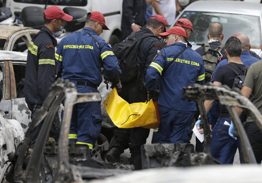 Η Ελλάδα θρηνεί – Στους 74 οι νεκροί – ΣΥΝΕΧΗΣ ΕΝΗΜΕΡΩΣΗ (Video & Photos)