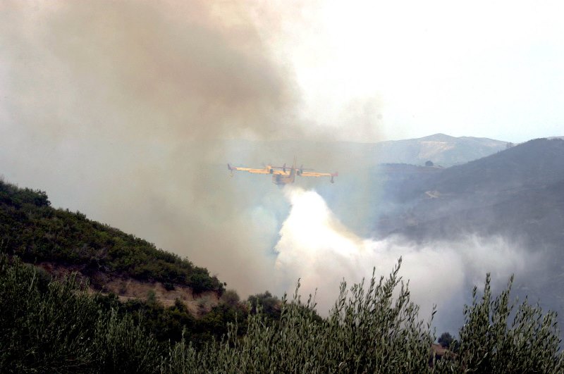 Χανιά: Μεγάλη φωτιά σε εξέλιξη στον Κακόπετρο