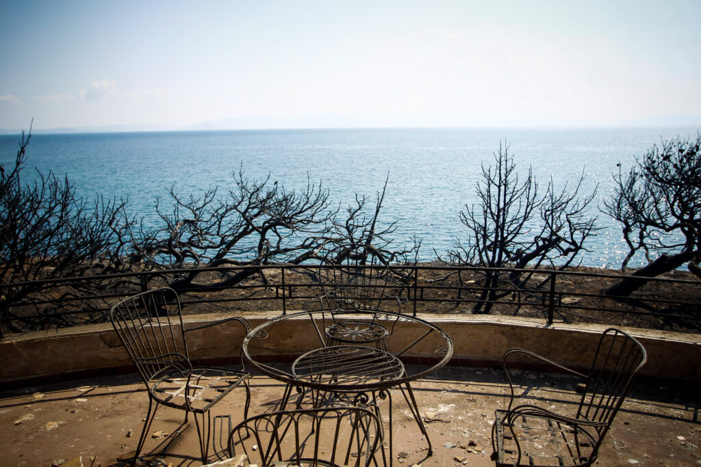 Φωτογραφίες από το οικόπεδο που βρήκαν τραγικό θάνατο οι 26 στο Κόκκινο Λιμανάκι (Photos)