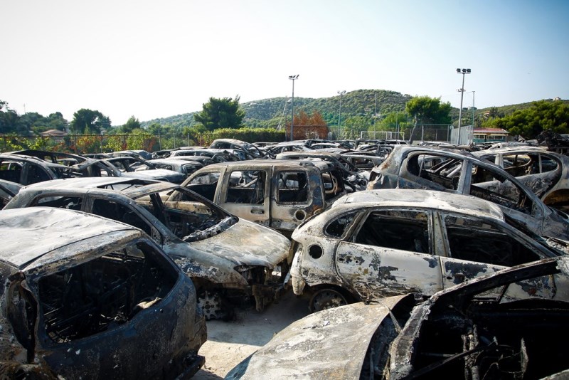 Πυρκαγιές Αττικής: Τι θα γίνει με τα καμένα αυτοκίνητα