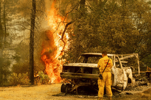 Καλιφόρνια: Τρία ανθρώπινα λείψανα εντοπίστηκαν στα αποκαΐδια της τεράστιας πυρκαγιάς