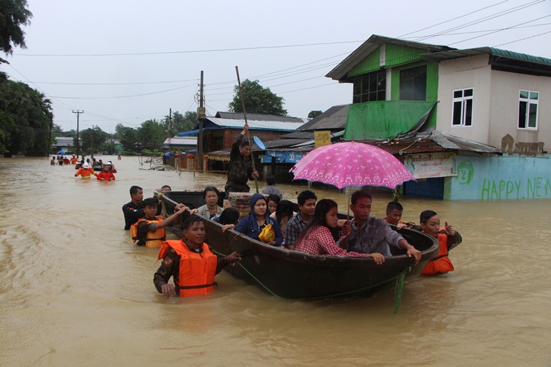 Μιανμάρ: Τουλάχιστον 10 νεκροί και  χιλιάδες εκτοπισμένοι από τις πλημμύρες