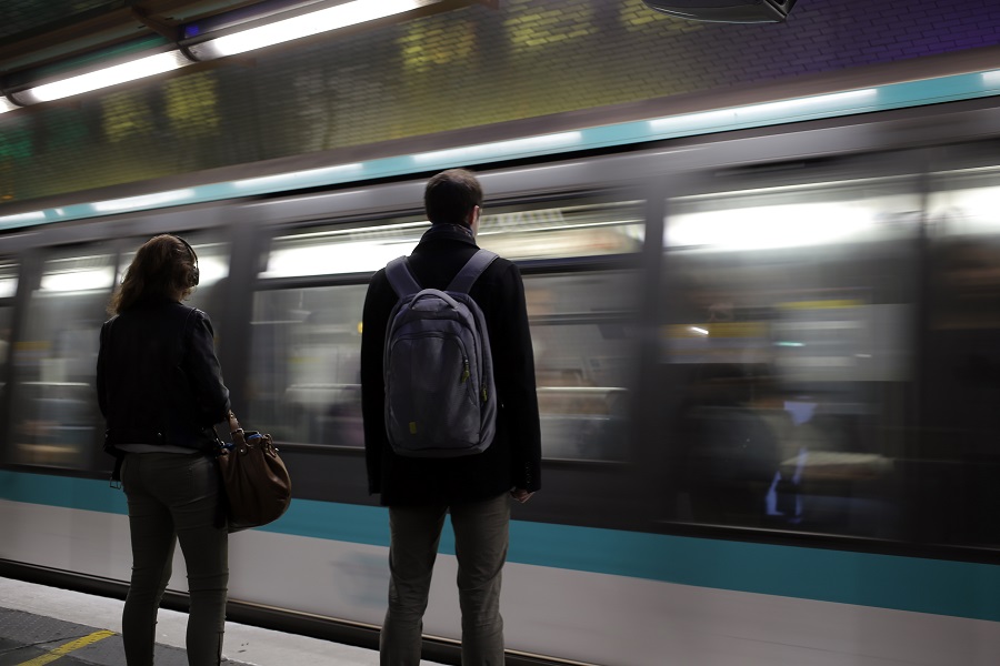 Παρίσι: Παρέλυσε πολυσύχναστη γραμμή του μετρό – Απομακρύνθηκαν περισσότεροι από 3.000 επιβάτες