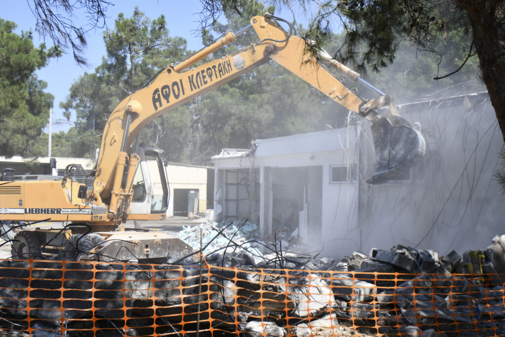 Από Δευτέρα οι διαδικασίες για τις κατεδαφίσεις των πρώτων 100 αυθαιρέτων