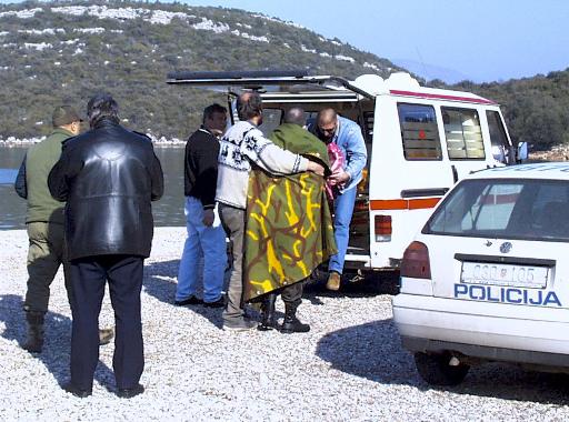 Φρίκη στην Κροατία: Πρόσφυγες καταπλακώθηκαν στον ύπνο τους από βράχο